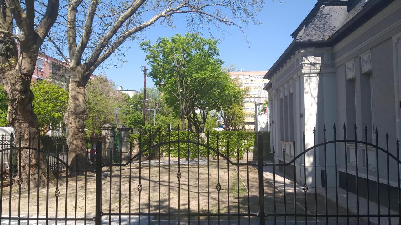 Karpatia Vendeghaz 1201 Budapest — Fotók 3