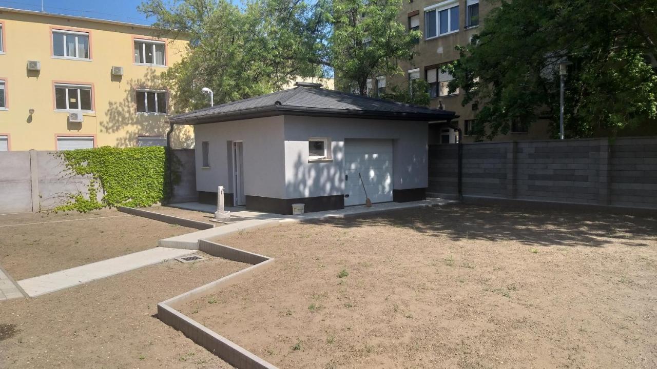Karpatia Vendeghaz 1201 Budapest, Budapest